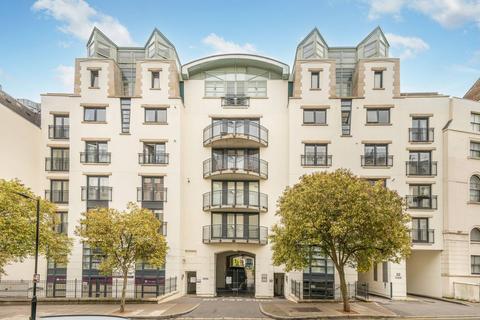 1 bedroom flat for sale, Kensington Gardens Square, Bayswater, London, W2