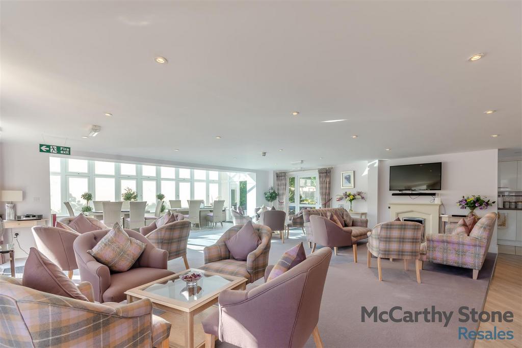 8664378-interior02.jpg