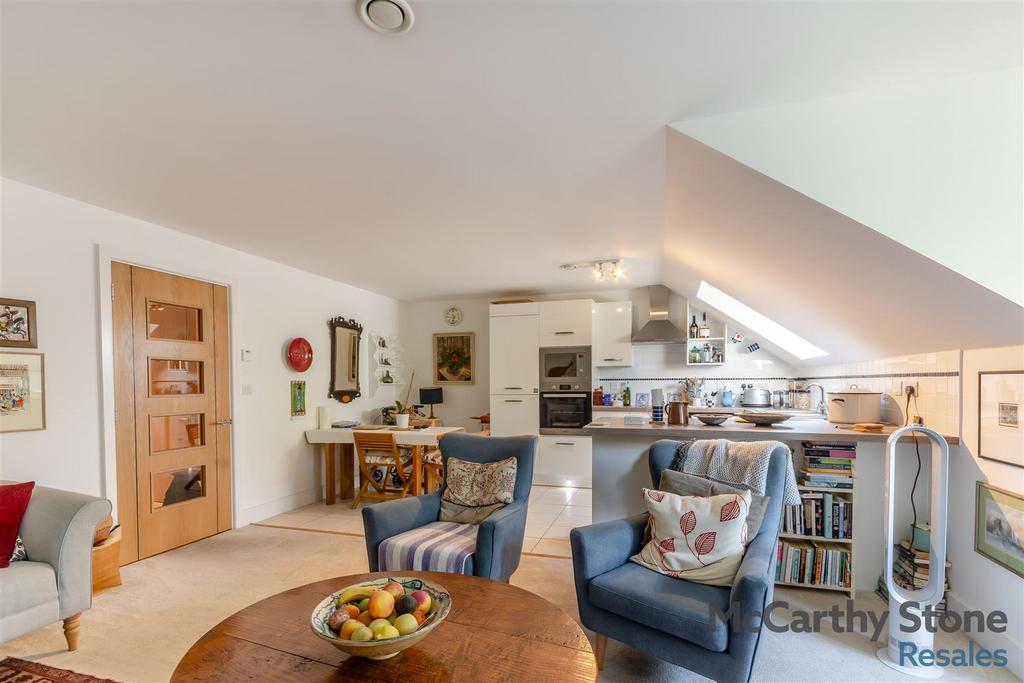 8664378-interior14.jpg