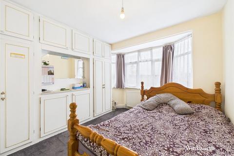 3 bedroom maisonette for sale, Dallas Road, London NW4