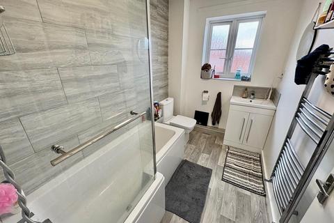 2 bedroom flat for sale, Apollo Avenue, Peterborough