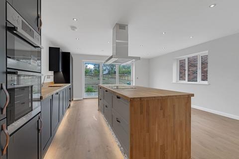 undefined, Highland Place, Gloucester GL2