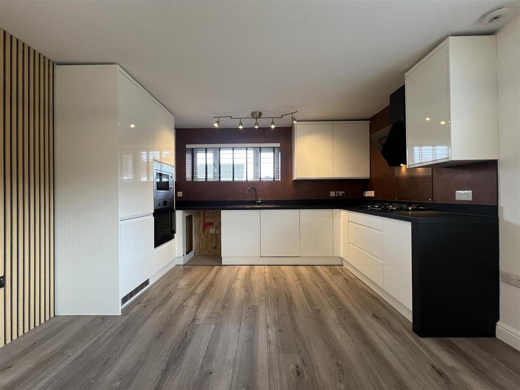 Lounge/Kitchen
