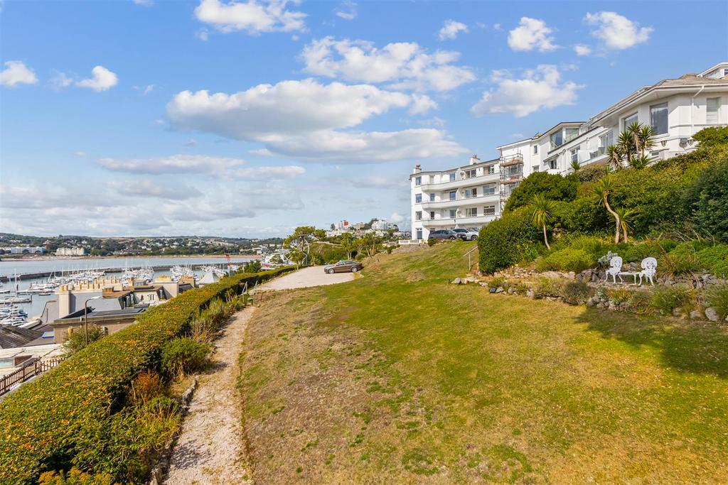 A03 - 5 Park Hall Torquay - 250905.jpg