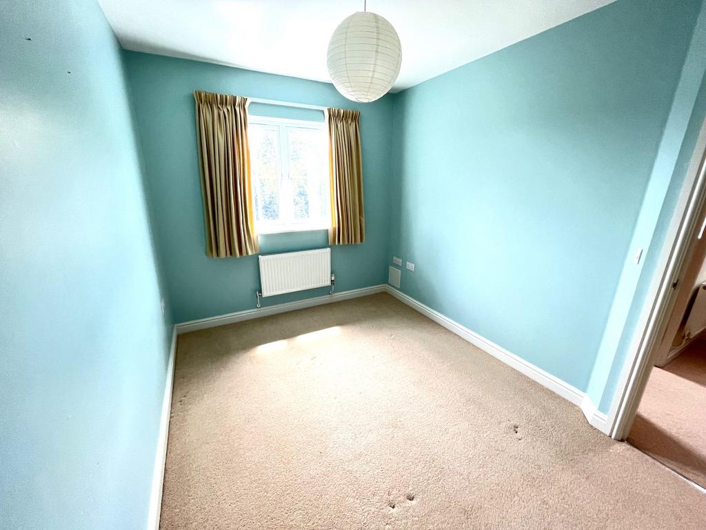 Bedroom 2 (b)