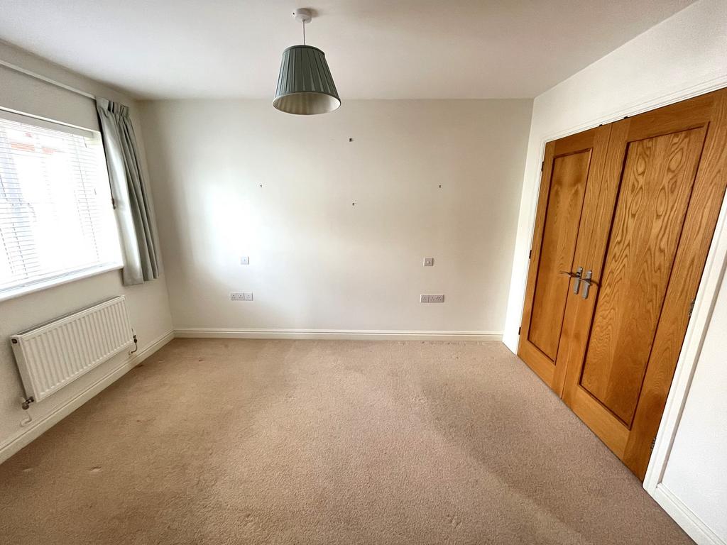 Bedroom 1 (b)