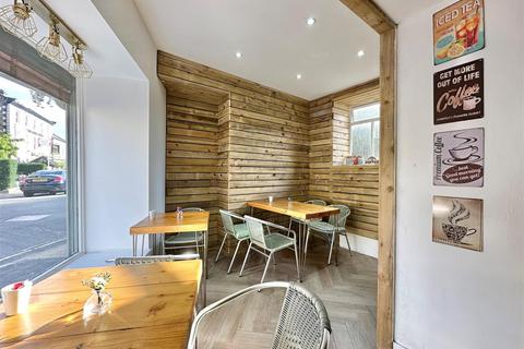 1 bedroom end of terrace house for sale, Market Street, High Peak SK22