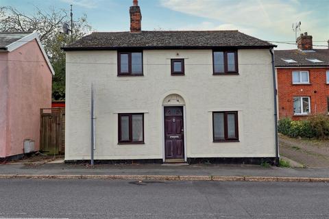 Chapel Hill, Halstead