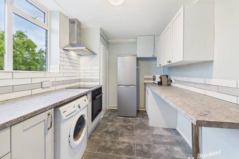 undefined, Intalbury Avenue, Aylesbury, Buckinghamshire