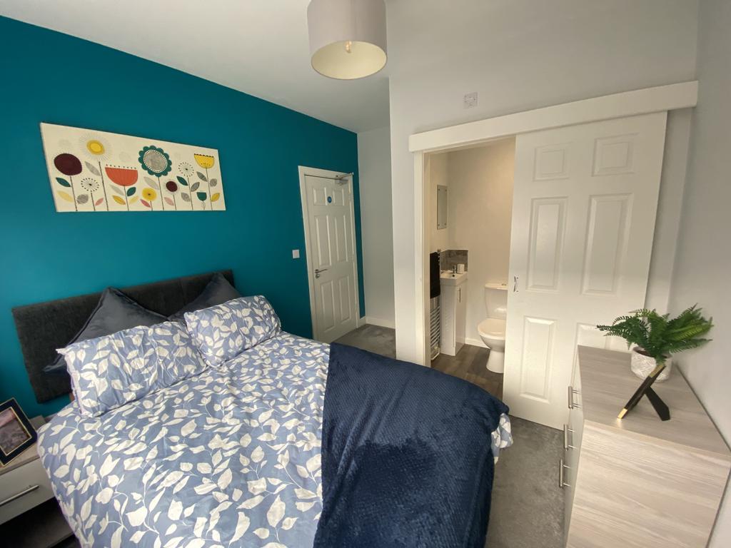 Double En-suite Room - Farebrother Street