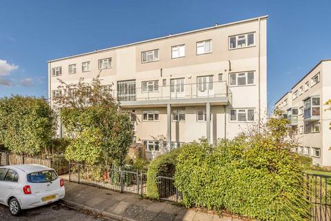 Peregrine Road, Sunbury-On-Thames TW16