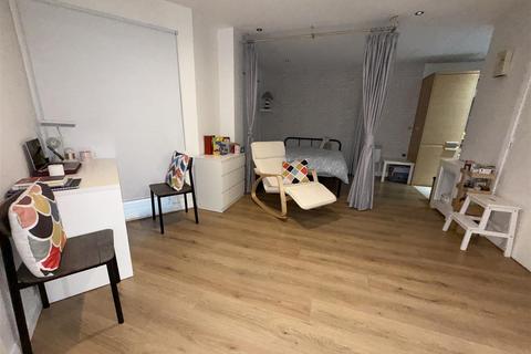 undefined, Xq7, Taylorson Street South, Salford