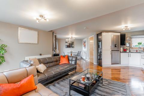 undefined, Lochburn Gardens, Maryhill, Glasgow, G20 0SL