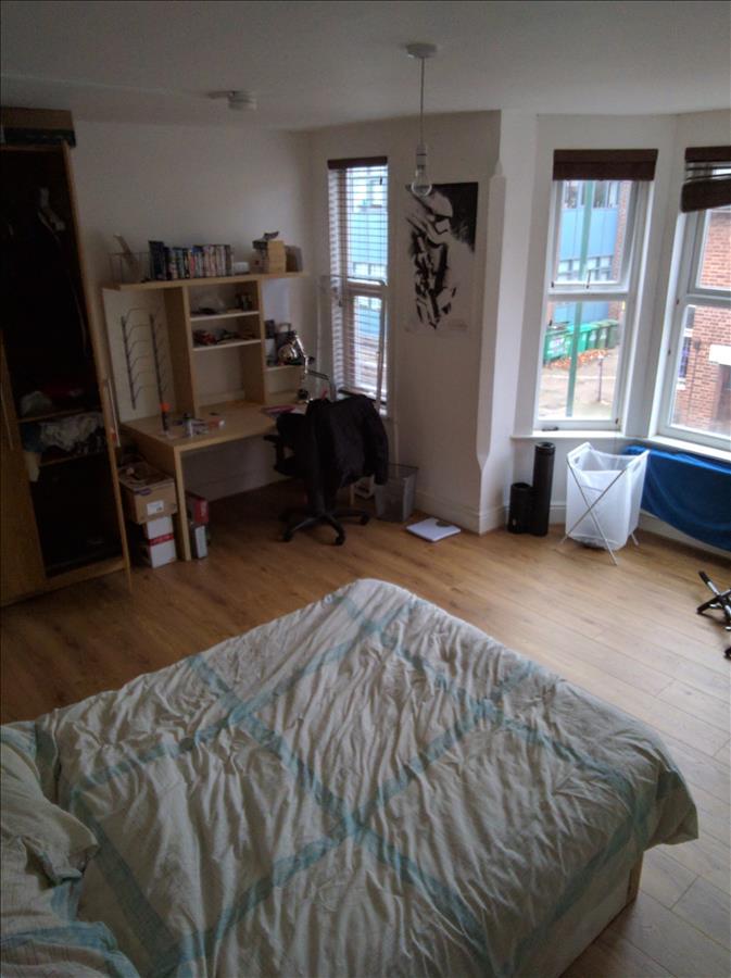 Bedroom 27.jpg