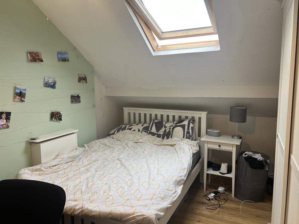 Bedroom 20.JPG