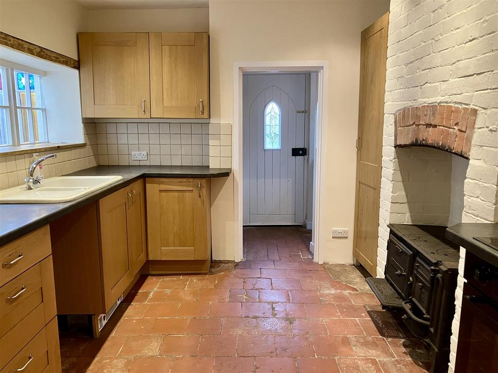 Kitchen2.jpeg