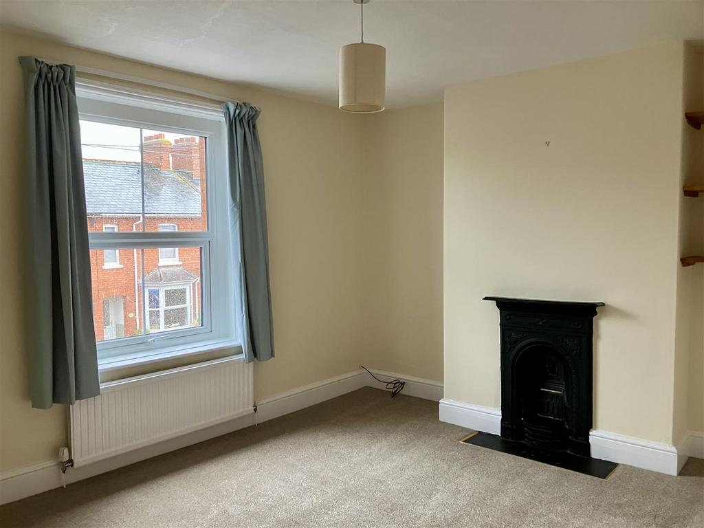 Bedroom 1.jpeg