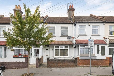 2 bedroom terraced house for sale, Gilsland Road, Thornton Heath, CR7