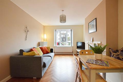 2 bedroom flat for sale, Buckhurst Road, Bexhill-On-Sea