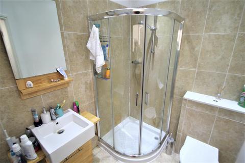 1 bedroom in a house share to rent, St Michaels Villas, Headingley, Leeds, LS6 3AF