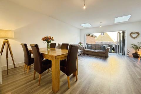 undefined, Dunlop Row, Berkshire RG45