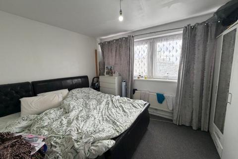 Flat 52, Selman House Hedgers Grove, London, E9 5AP