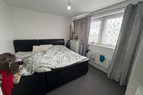 Flat 52, Selman House Hedgers Grove, London, E9 5AP
