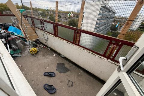 Flat 52, Selman House Hedgers Grove, London, E9 5AP