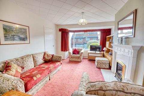3 bedroom semi-detached house for sale, Knoll Rise, Dunston