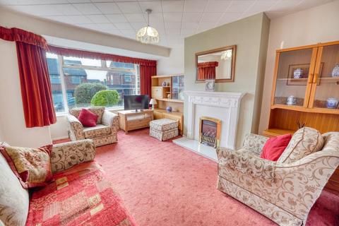 3 bedroom semi-detached house for sale, Knoll Rise, Dunston
