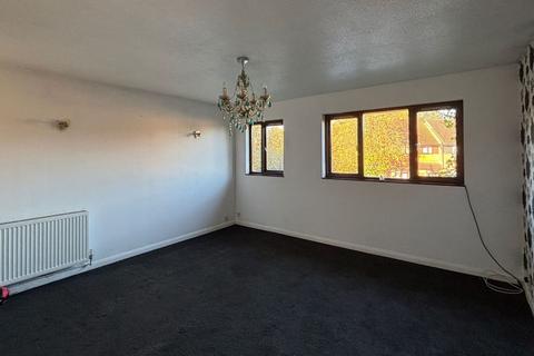 2 bedroom flat for sale, 144 Peerless Drive, Harefield, Uxbridge, Middlesex, UB9 6JQ