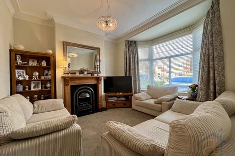 4 bedroom semi-detached house for sale, Chester Road Southport PR9 7HD