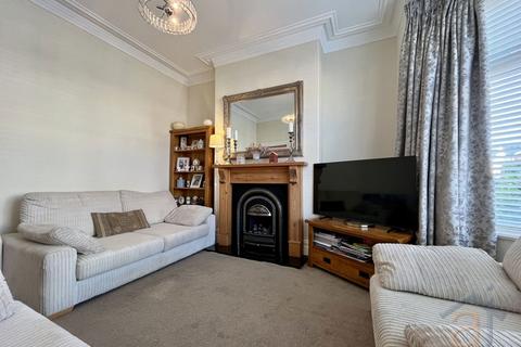 4 bedroom semi-detached house for sale, Chester Road Southport PR9 7HD
