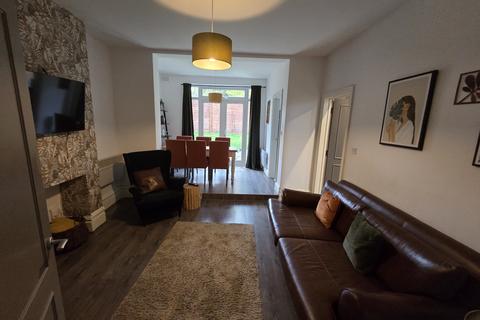 undefined, South Croydon CR2