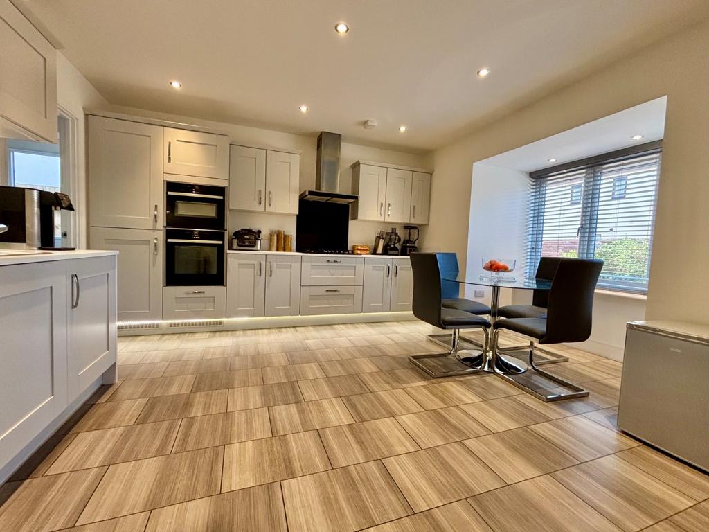 Kitchen / Breakfast