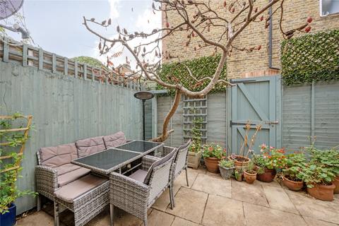 2 bedroom apartment for sale, Culmstock Road, London SW11