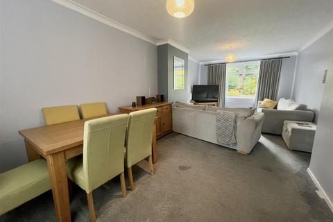 undefined, Manor Avenue, Sale