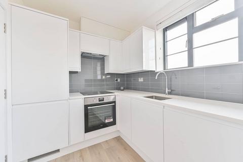2 bedroom flat to rent, Wandsworth Road, Nine Elms, London, SW8