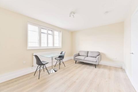 2 bedroom flat to rent, Wandsworth Road, Nine Elms, London, SW8