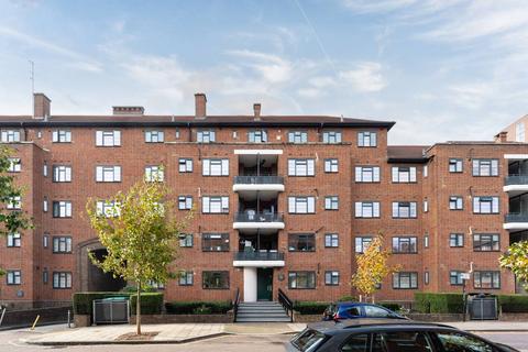 Wandsworth Road, Nine Elms, London, SW8