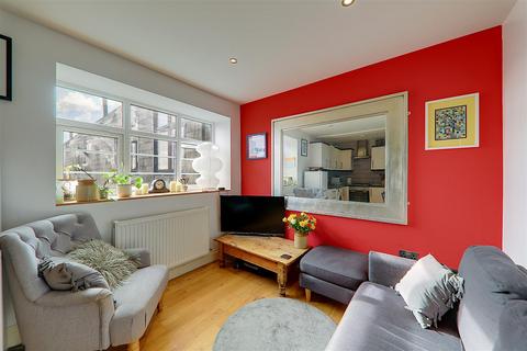 2 bedroom flat for sale, Chapel Road, Worthing BN11
