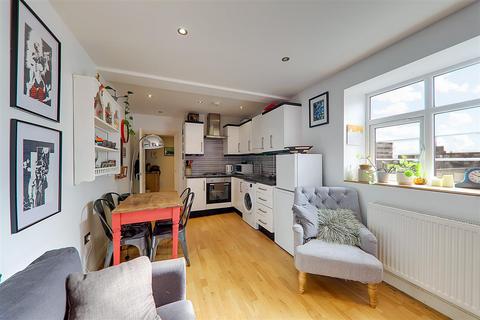2 bedroom flat for sale, Chapel Road, Worthing BN11