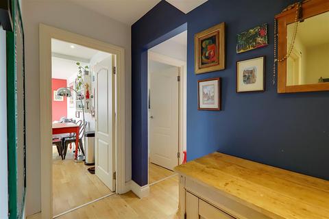 2 bedroom flat for sale, Chapel Road, Worthing BN11