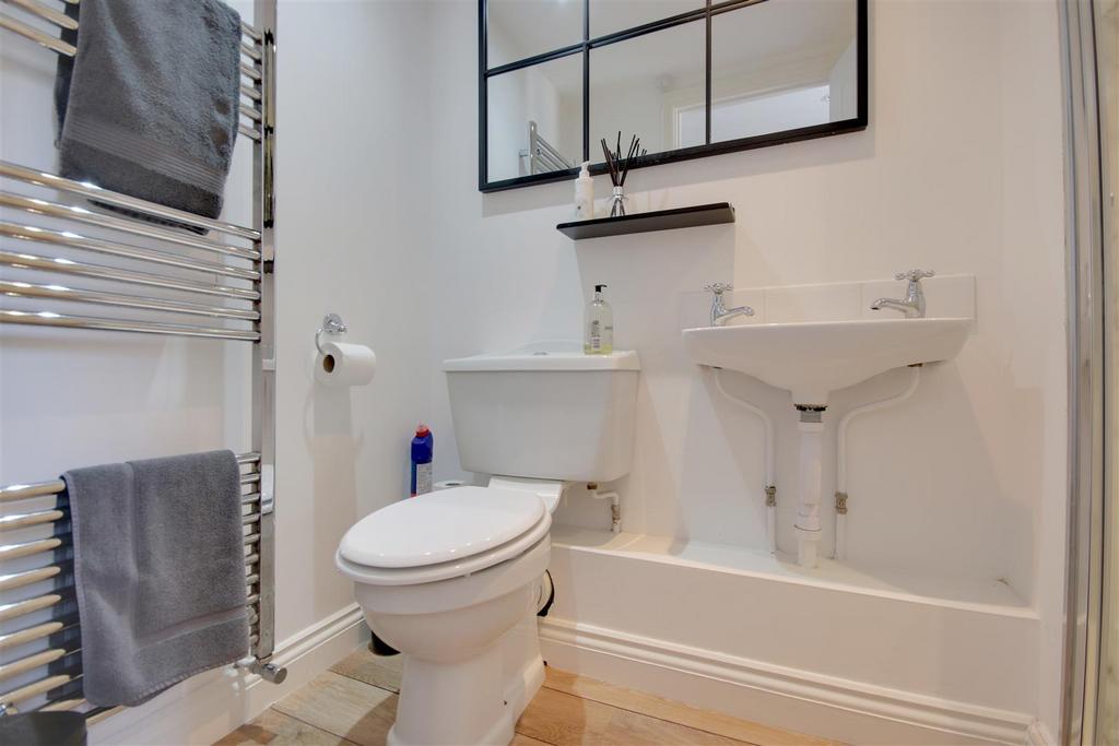Bathroom.jpg