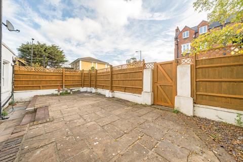 2 bedroom flat to rent, Peterborough Villas, London SW6