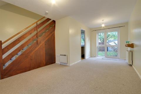 2 bedroom terraced house to rent, Harvester Way, Lymington