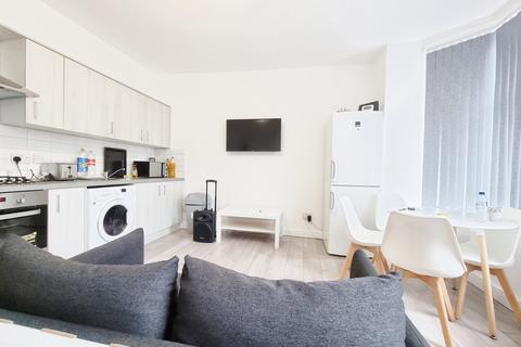 1 bedroom in a house share to rent, Abbeydale Road, Sheffield S7