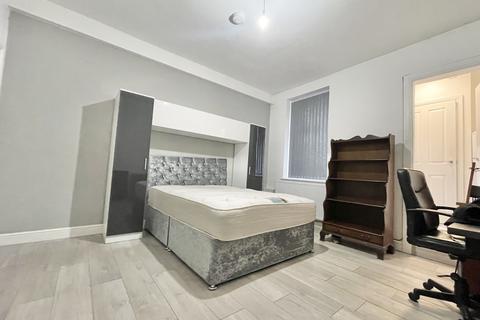 1 bedroom in a house share to rent, Abbeydale Road, Sheffield S7