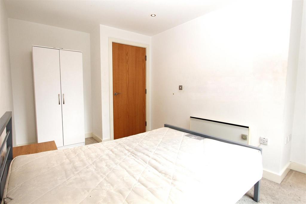 Bedroom 2.JPG