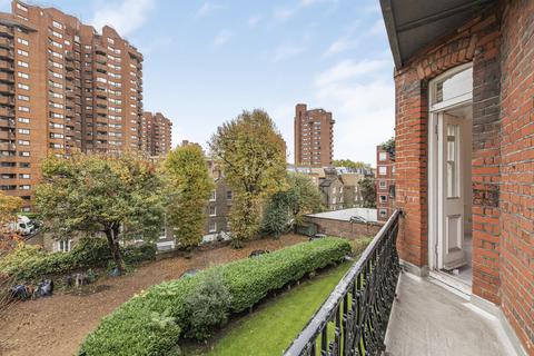 3 bedroom apartment to rent, Ashburnham Road, London